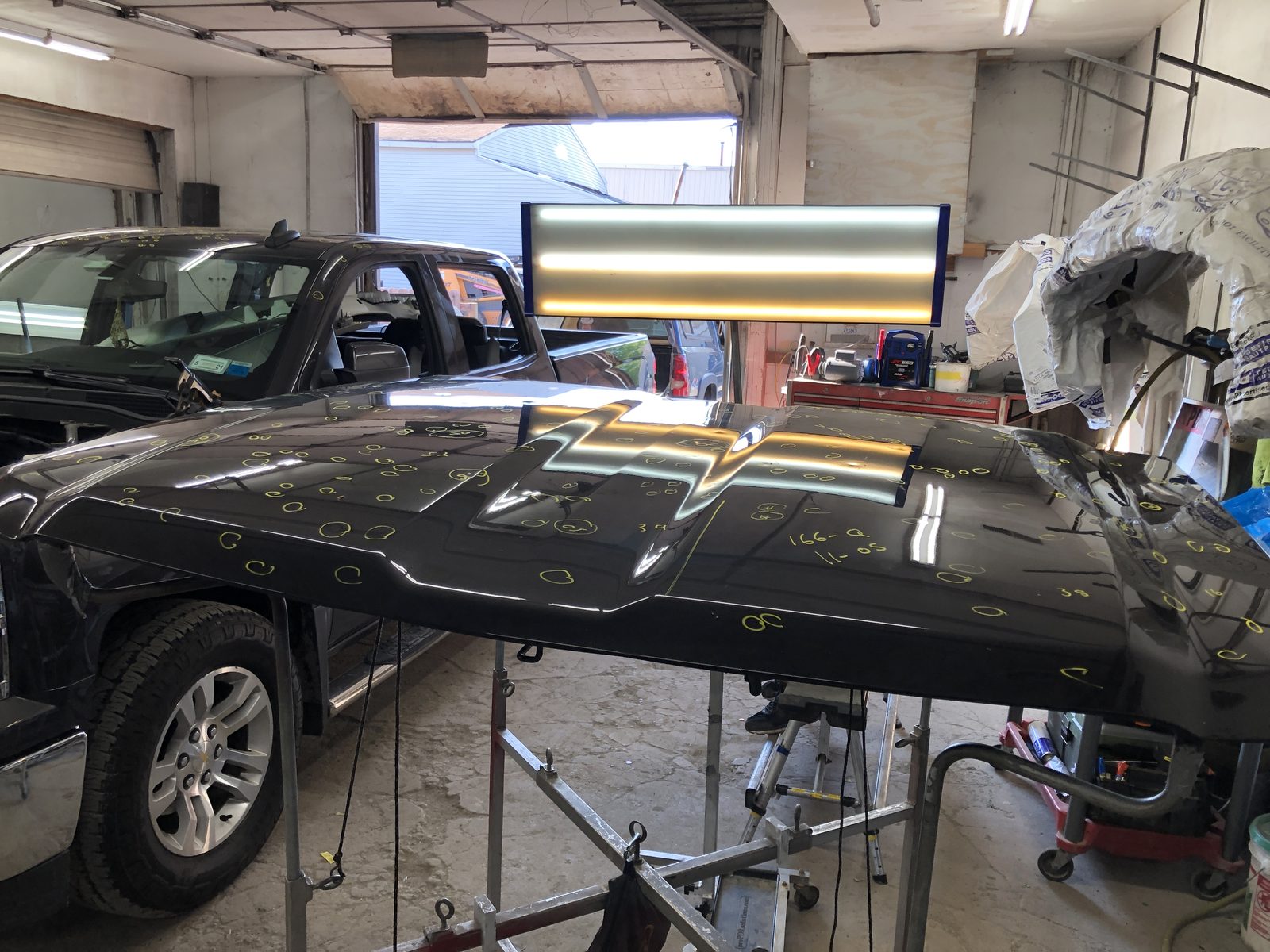 Dent Raptor Auto listing photograph