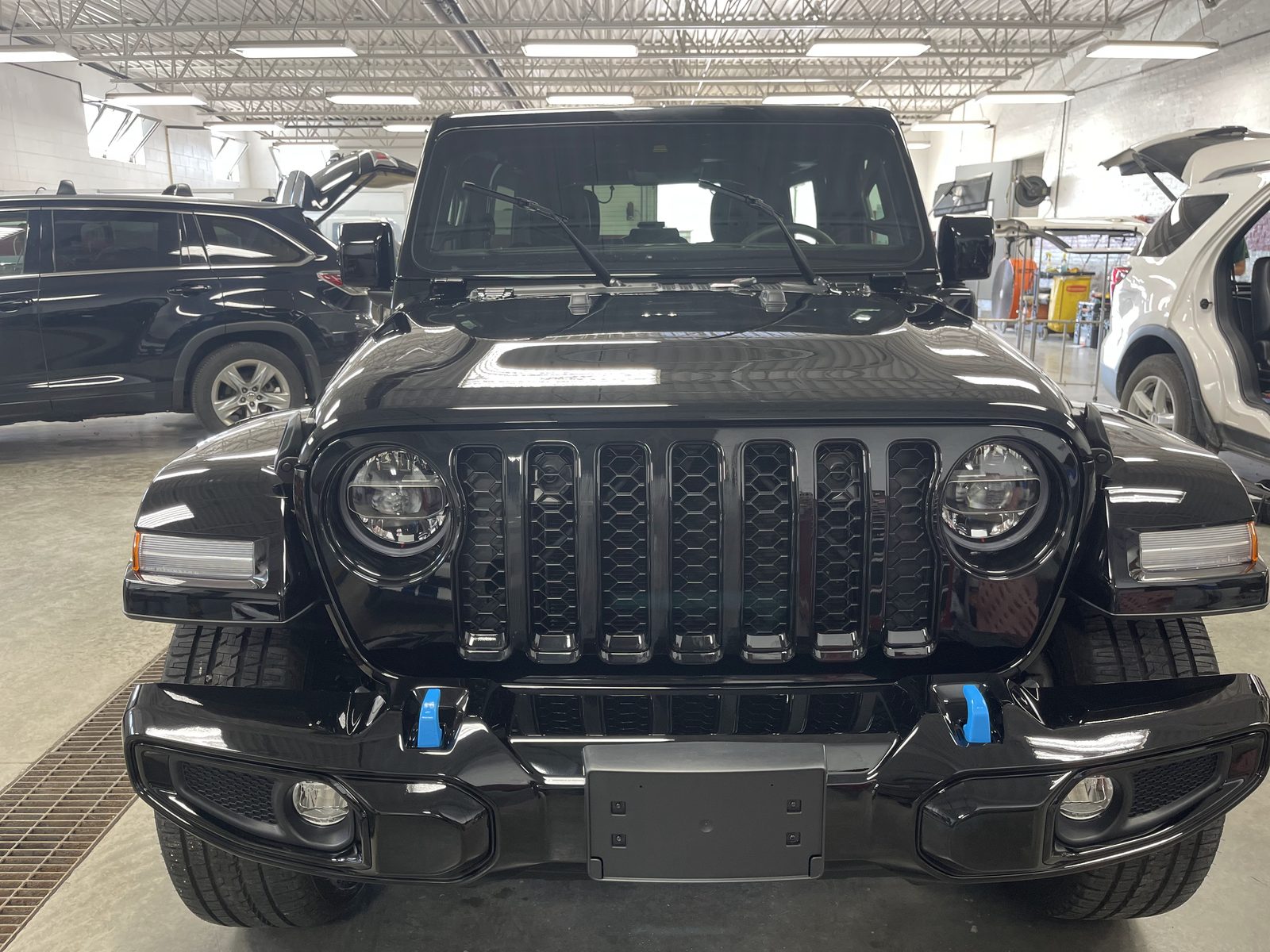 Dent Raptor Auto listing photograph