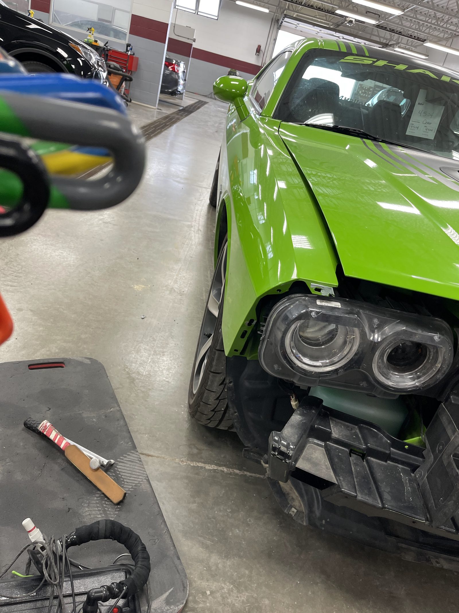 Dent Raptor Auto listing photograph