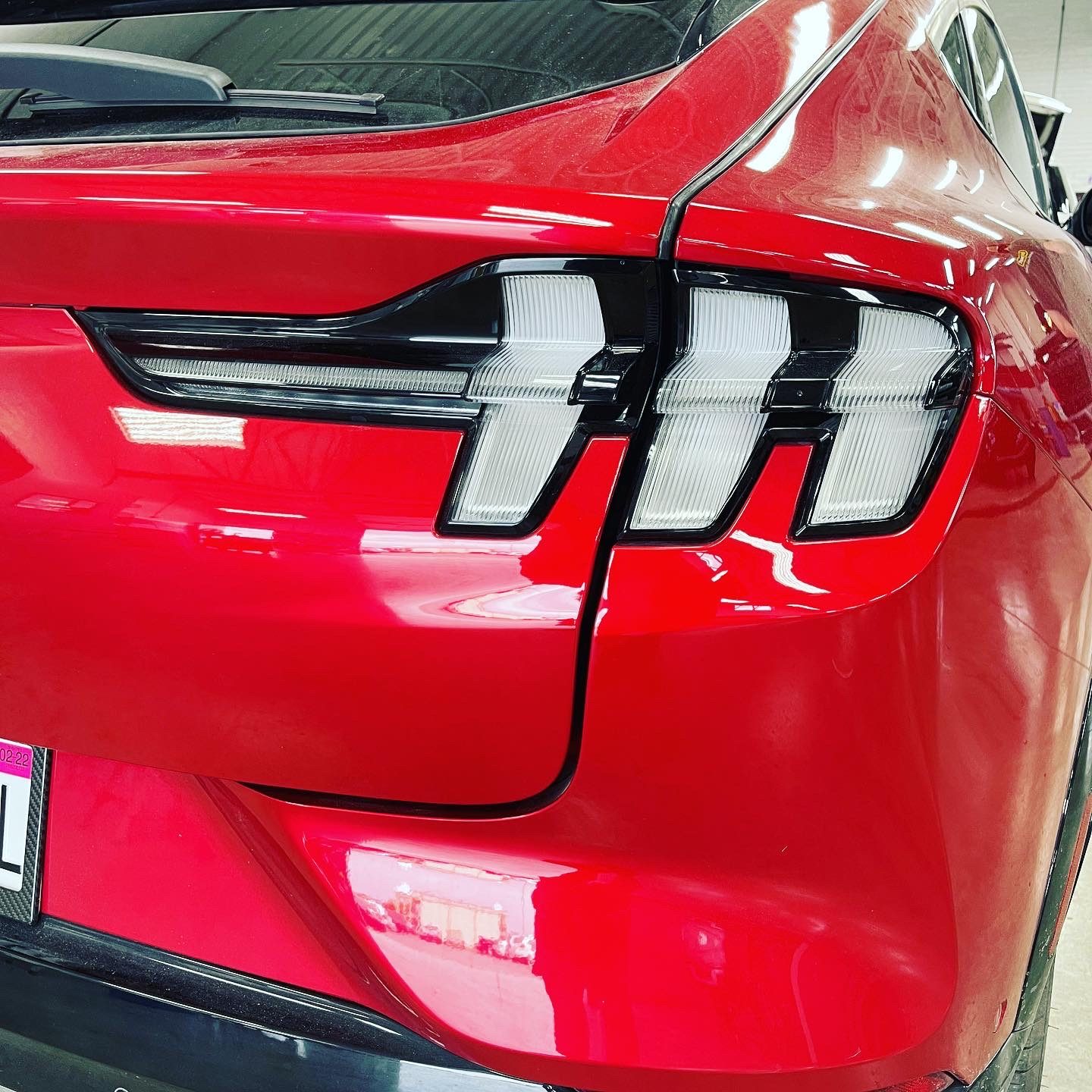 Dent Raptor Auto listing photograph