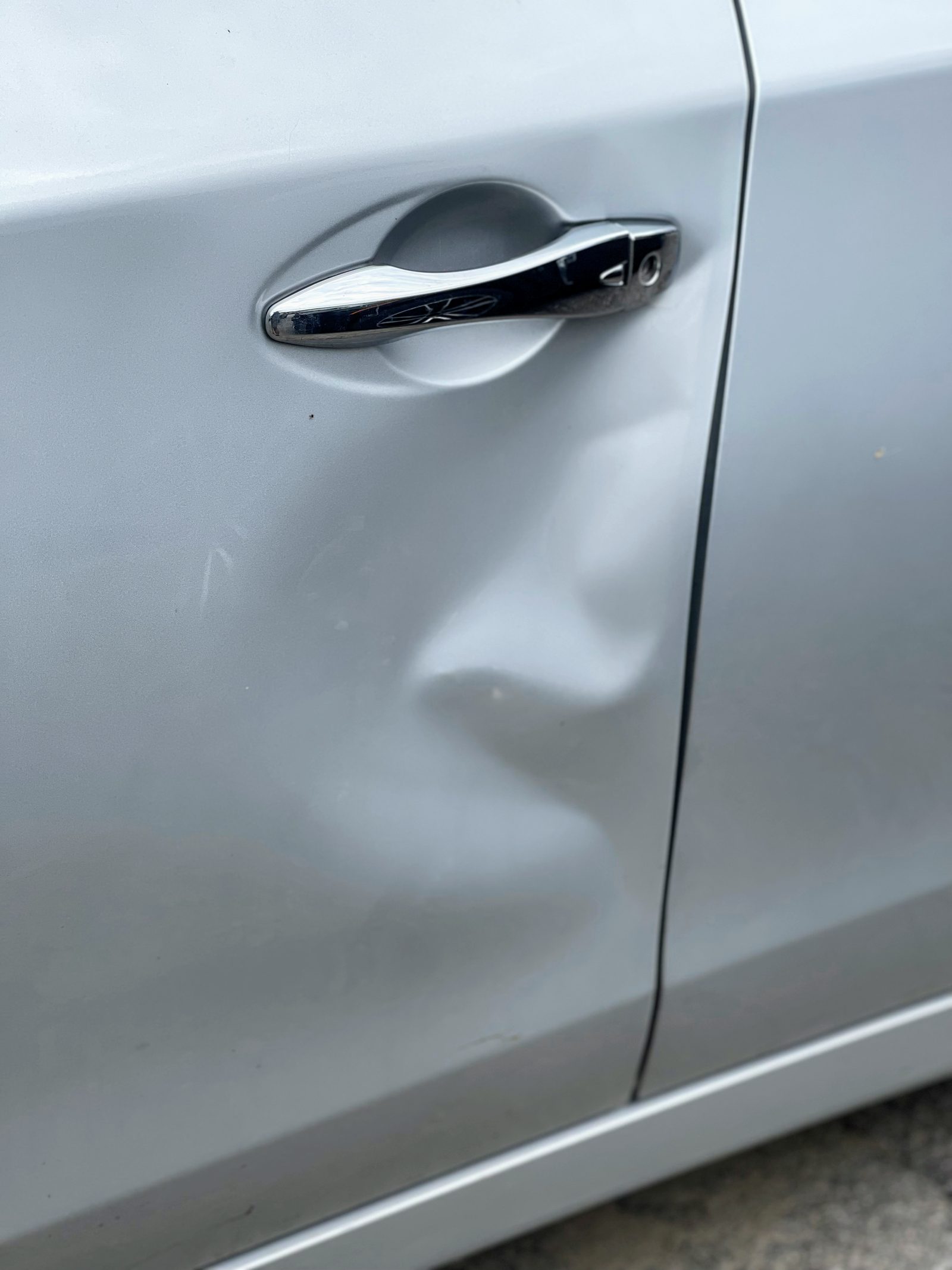 Dent Raptor Auto listing photograph
