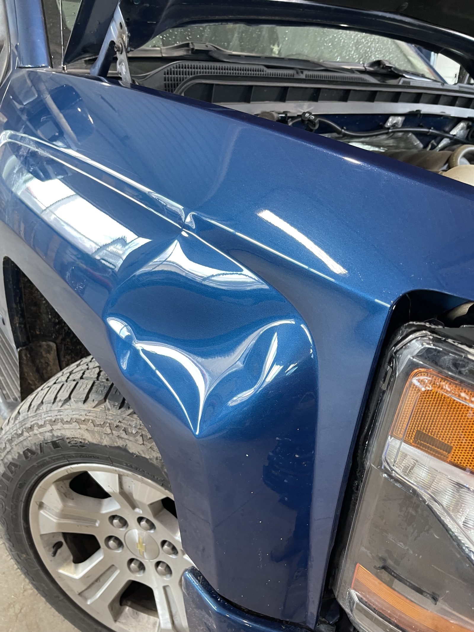 Dent Raptor Auto listing photograph