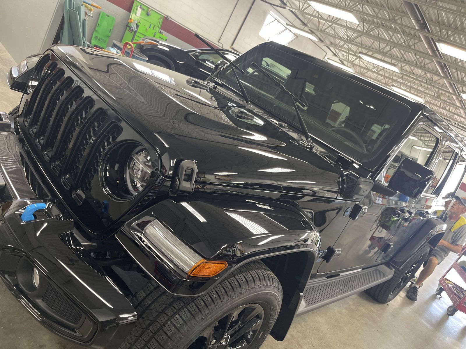 Dent Raptor Auto listing photograph