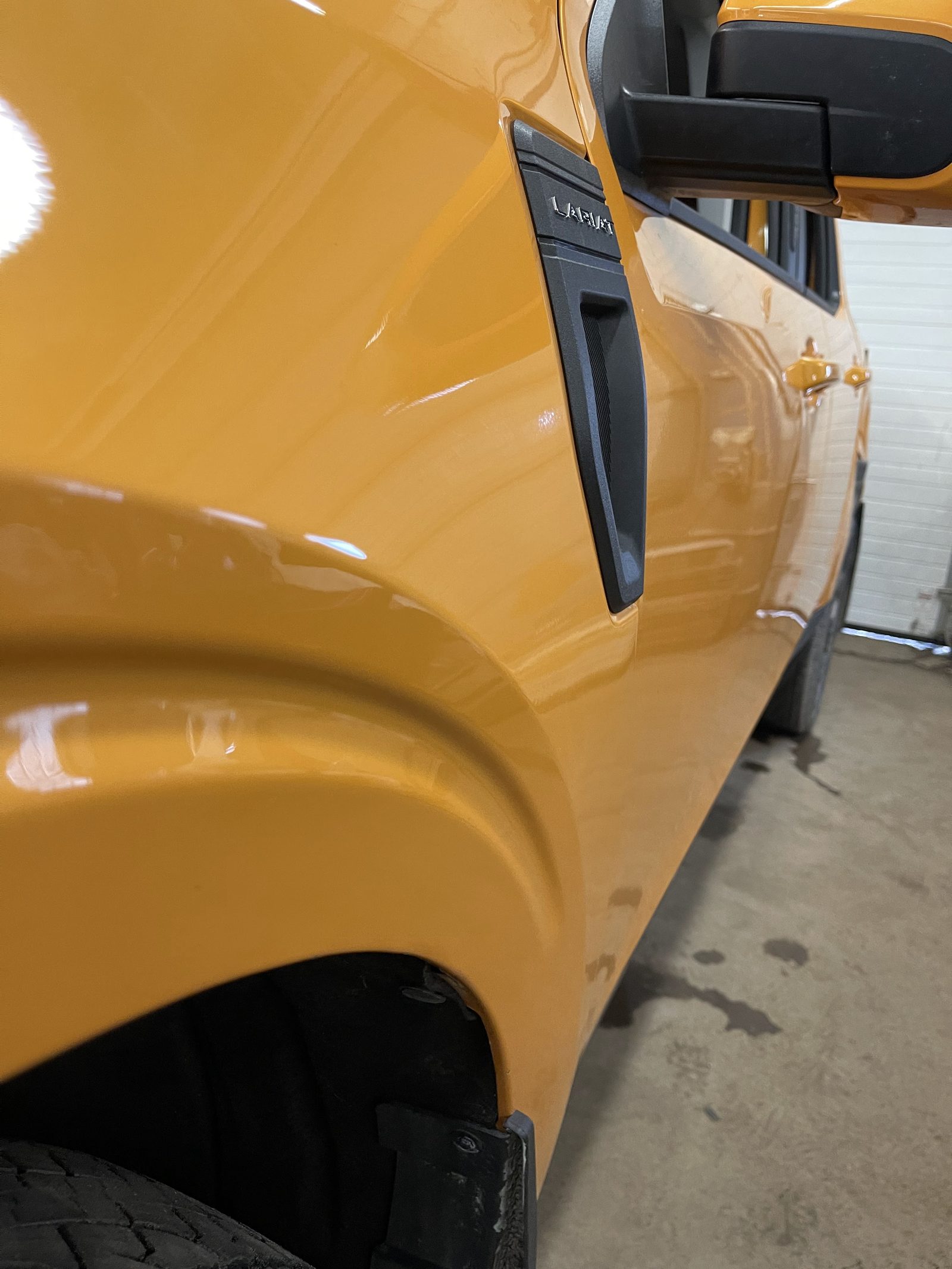 Dent Raptor Auto listing photograph